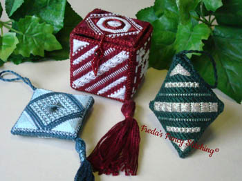 Little Gift Box Ornament