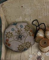 1802 Biscornu Pinkeep